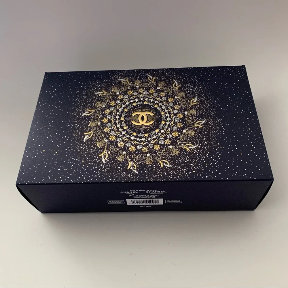CHANEL Beauté 2025 Holiday Blue Tweed Cosmetic Pouch NIB New in Box
